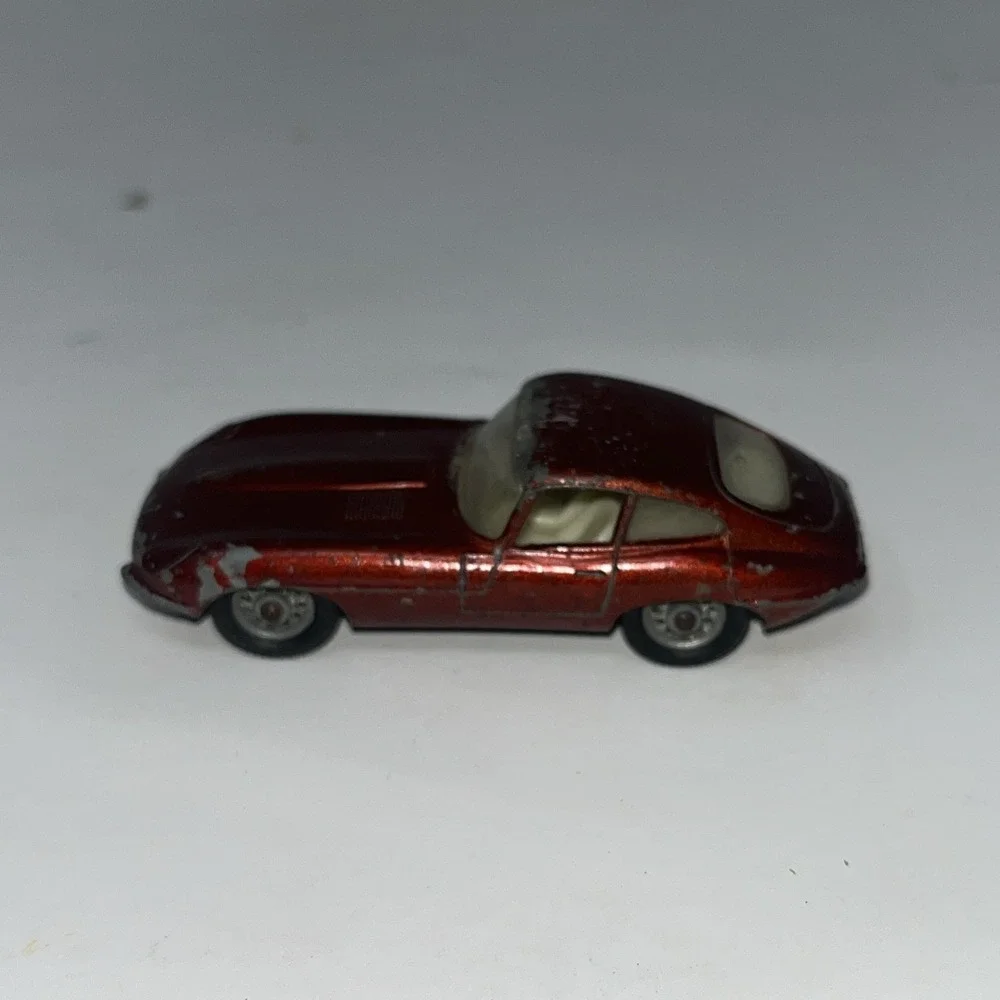 Matchbox Lesney 32 Red E Type Jaguar Die-Cast Vintage Nice Car!